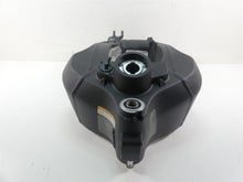 Load image into Gallery viewer, 2009 Buell 1125 CR Straight Main Frame Chassis Fuel Gas Tank With Texas Clean Title L0600.2AMYCX | Mototech271
