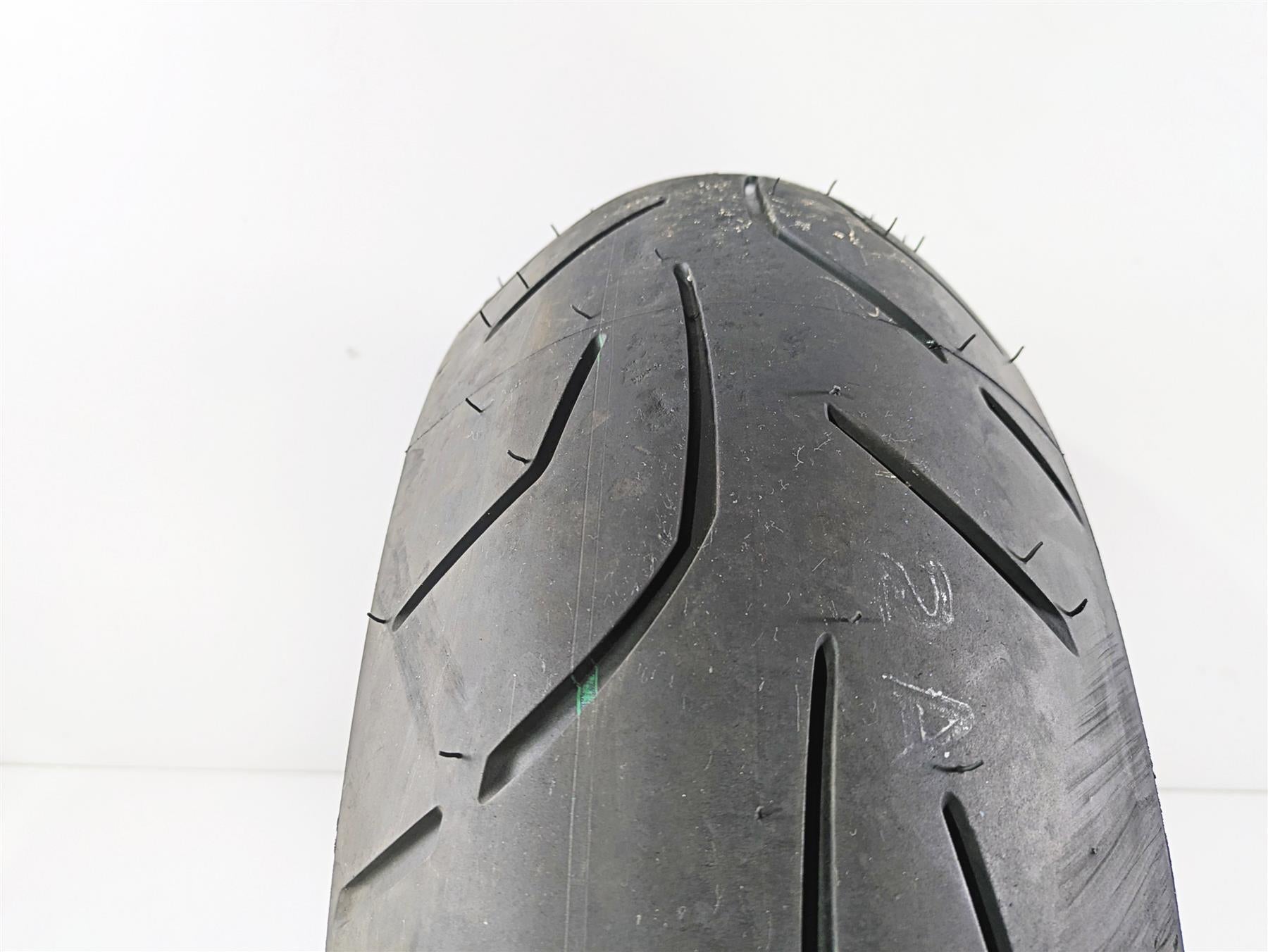 Used Rear Motorcycle Tire Bridgestone Battlax Hypersport S20 R 190/50ZR17 49miles Only {{ shop.shopifyCountryName }} - Mototech271