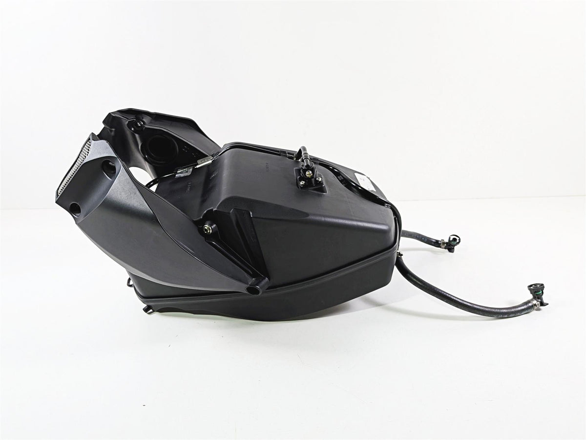 2011 Ducati Streetfighter 1098 S Air Box Breather & Injectors & Ducs 44211393B {{ shop.shopifyCountryName }} - Mototech271