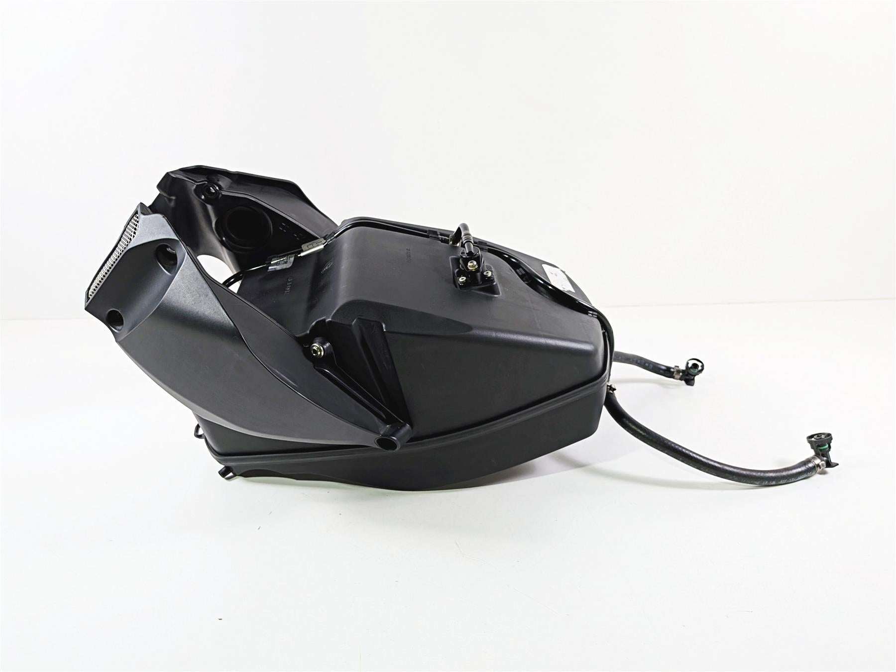 2011 Ducati Streetfighter 1098 S Air Box Breather & Injectors & Ducs 44211393B {{ shop.shopifyCountryName }} - Mototech271