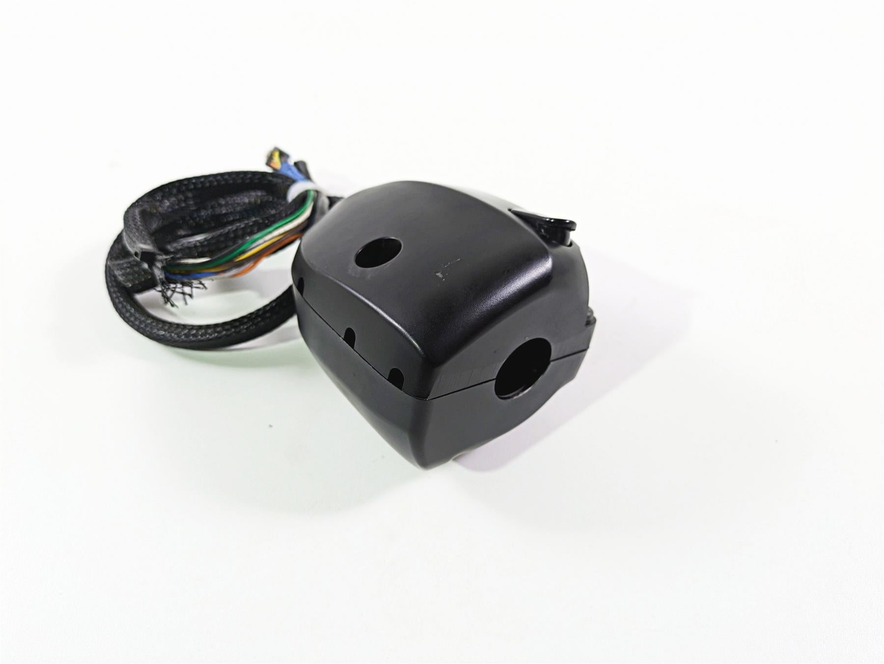 2016 Indian Chief Classic Left Hand Control Switch 4015198 {{ shop.shopifyCountryName }} - Mototech271