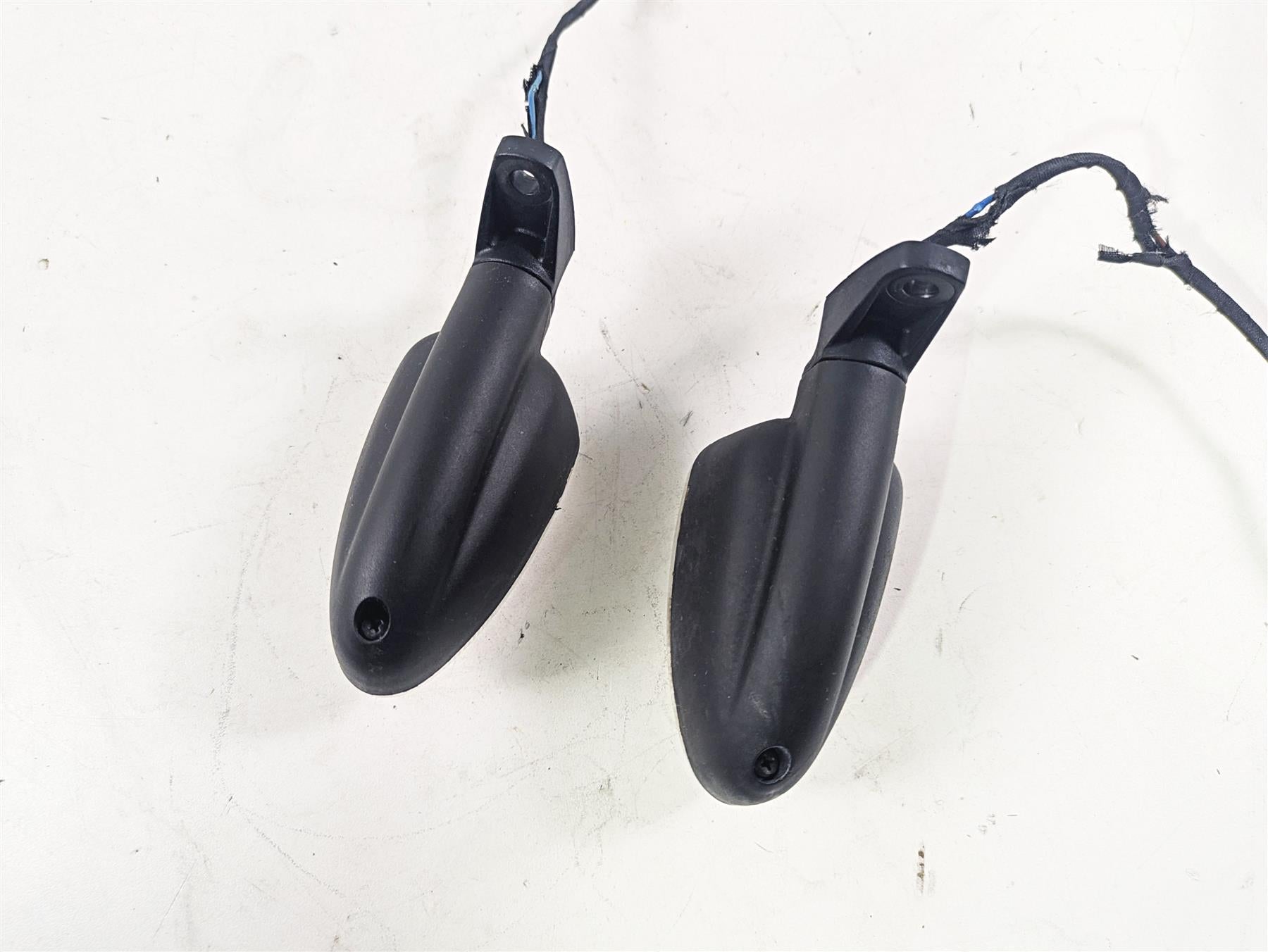 2010 BMW R1200GS K25 Rear Binker Turn Signal Set - Read 63137667771 {{ shop.shopifyCountryName }} - Mototech271