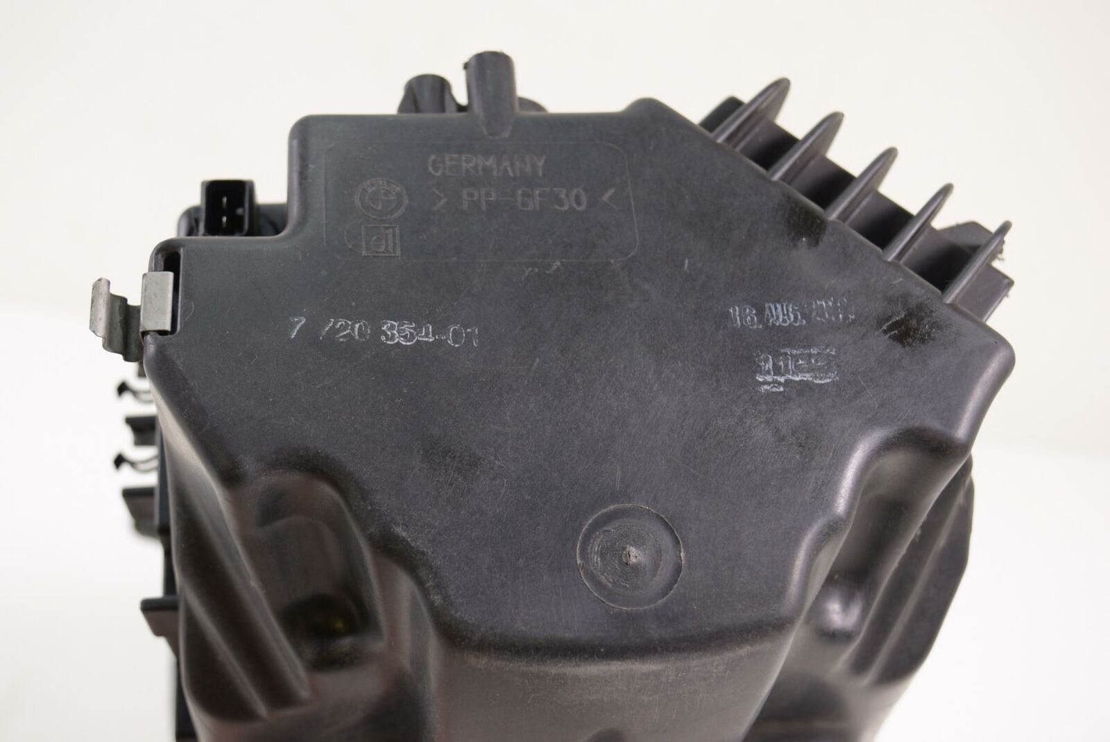 2012 BMW R1200 GS K25 Air Cleaner Breather Filter Box 13717720354 {{ shop.shopifyCountryName }} - Mototech271