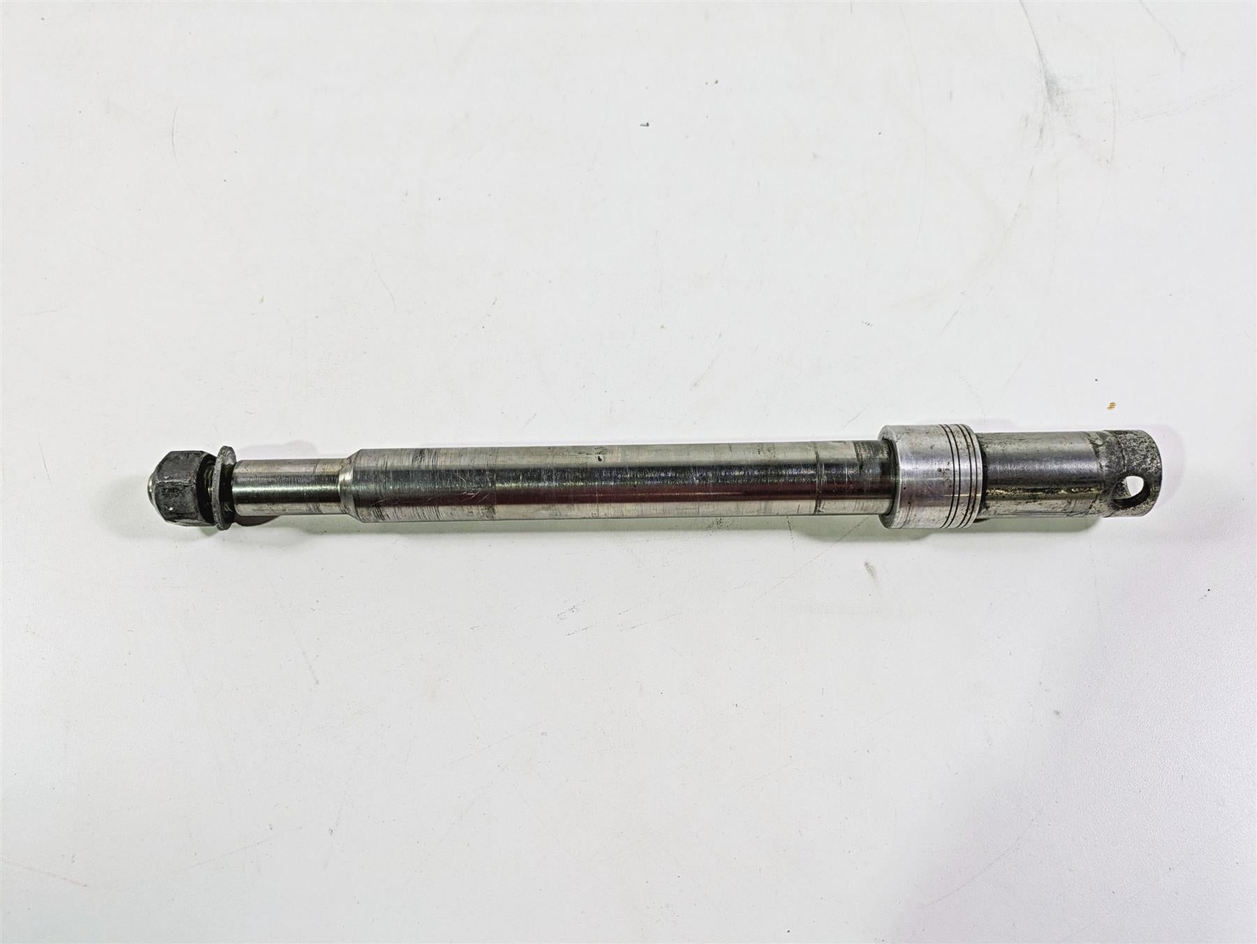 2010 Harley Touring FLHTK Electra Glide Front Axle Wheel Spindle 25mm 41547-07A