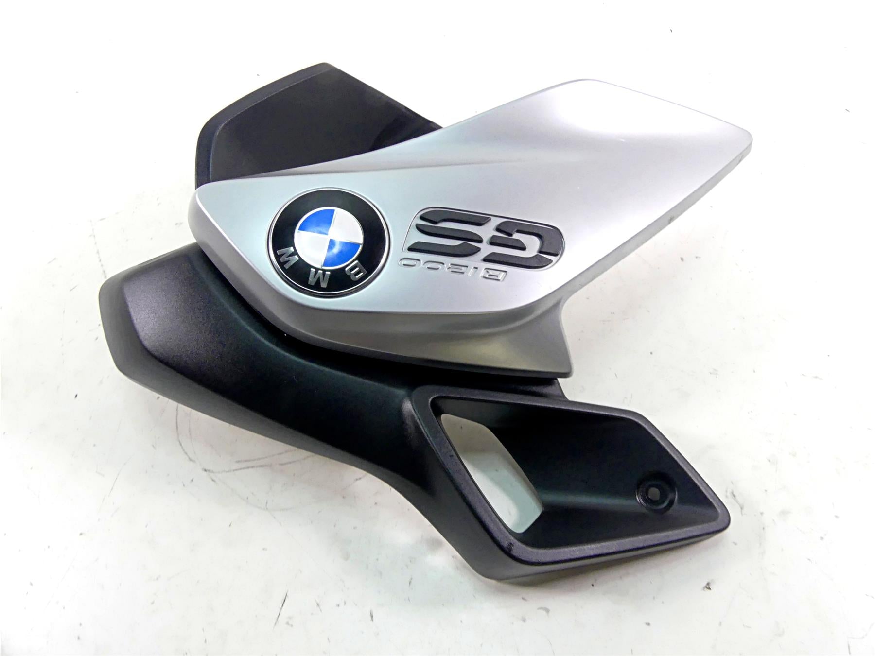 2015 BMW R1200GS GSW K50 Left Front Side Cover Fairing Cowl 46638533659 {{ shop.shopifyCountryName }} - Mototech271