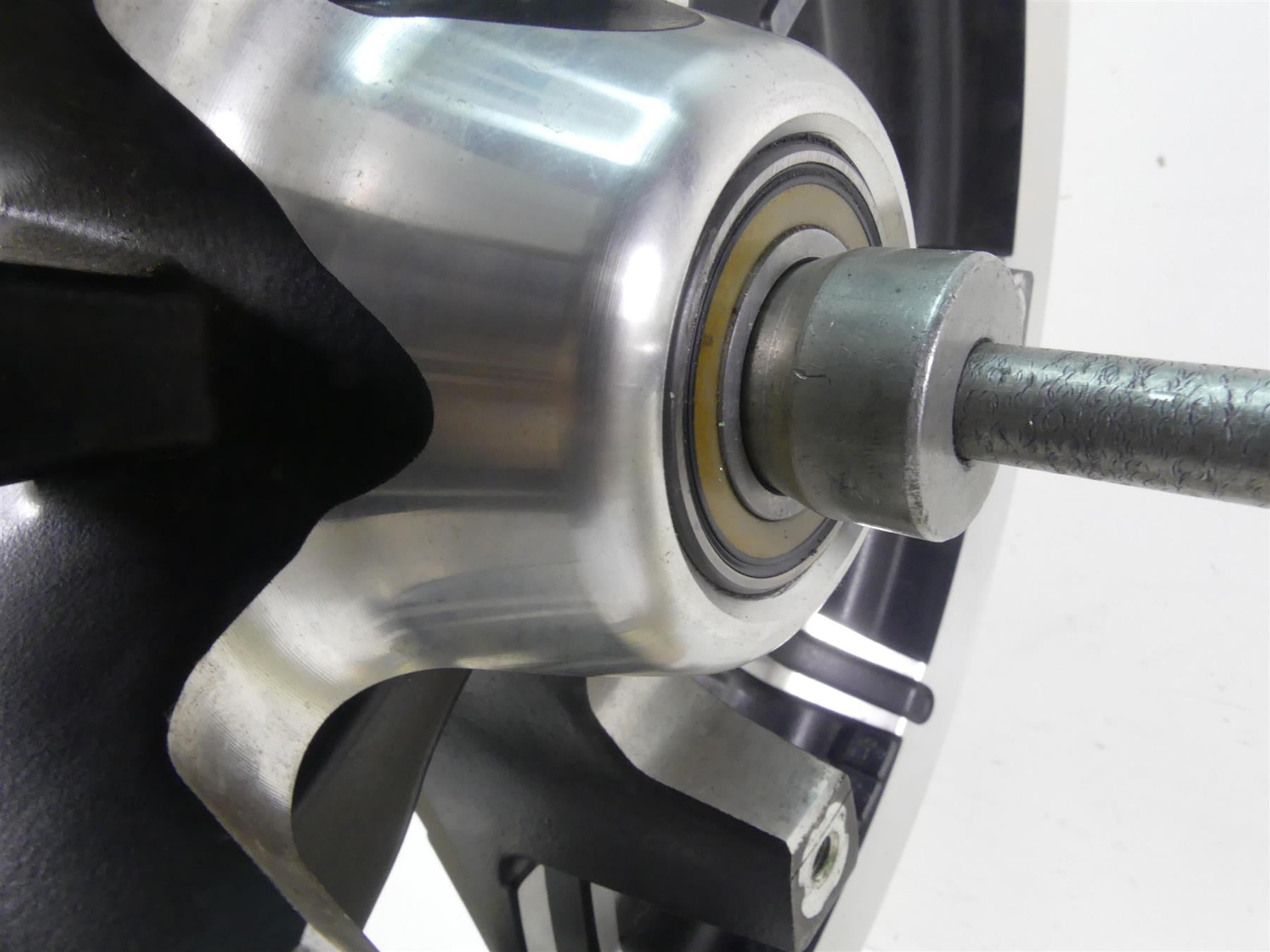 2016 Harley Touring FLHTP Electra Glide Front 17x3 Impeller Wheel Rim 43300386 {{ shop.shopifyCountryName }} - Mototech271