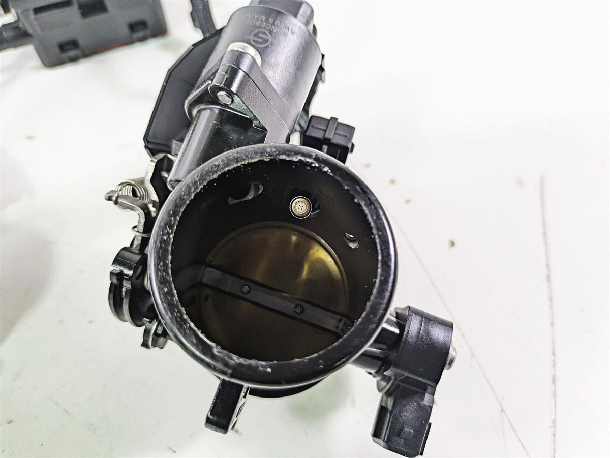 2015 BMW R nineT K21 Throttle Body & Junction Set 13547705239 13547705240 {{ shop.shopifyCountryName }} - Mototech271