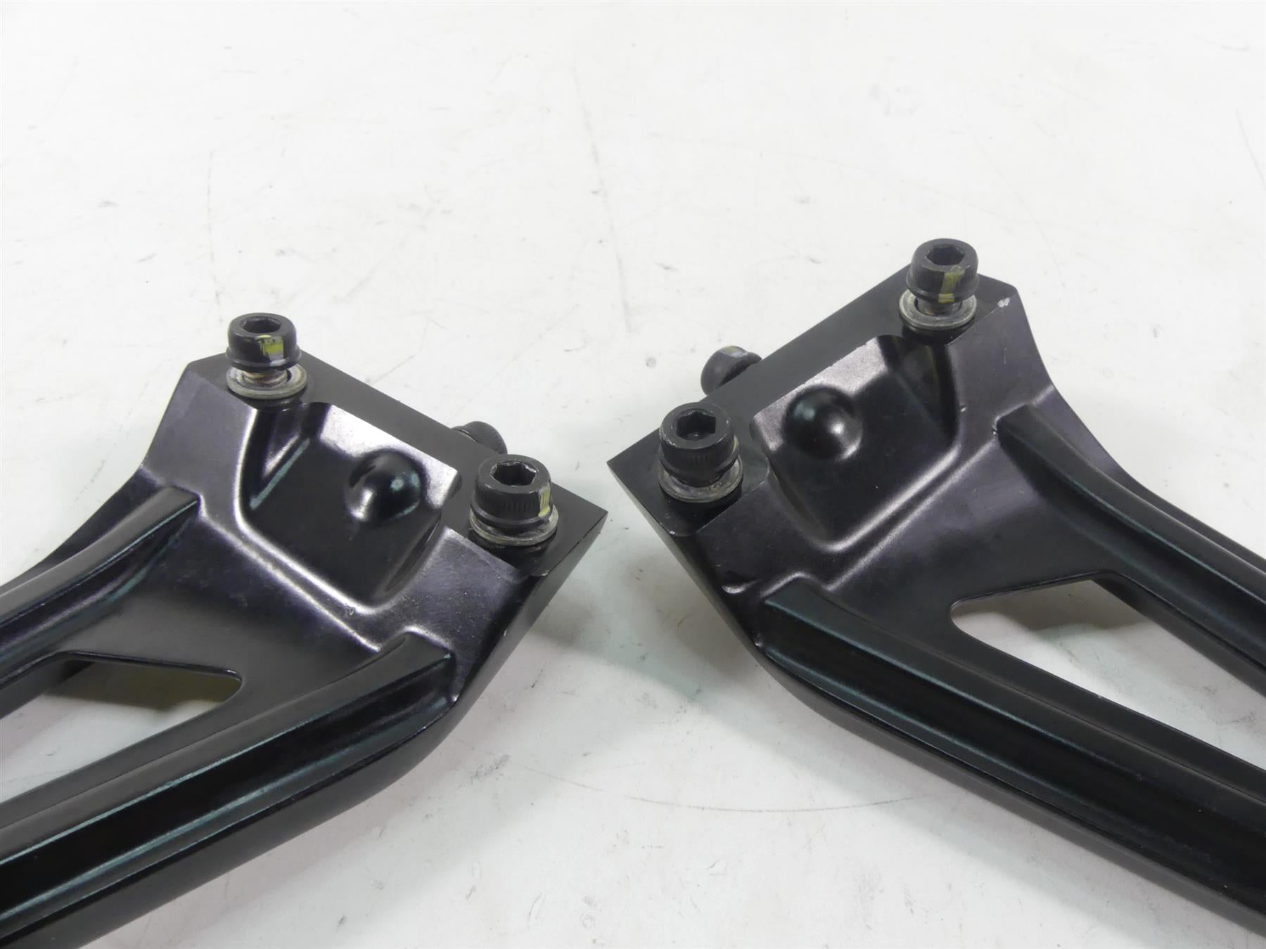 2013 Ducati Streetfighter 848 Rear Passenger Footpeg Foot Peg Set 82411561A {{ shop.shopifyCountryName }} - Mototech271