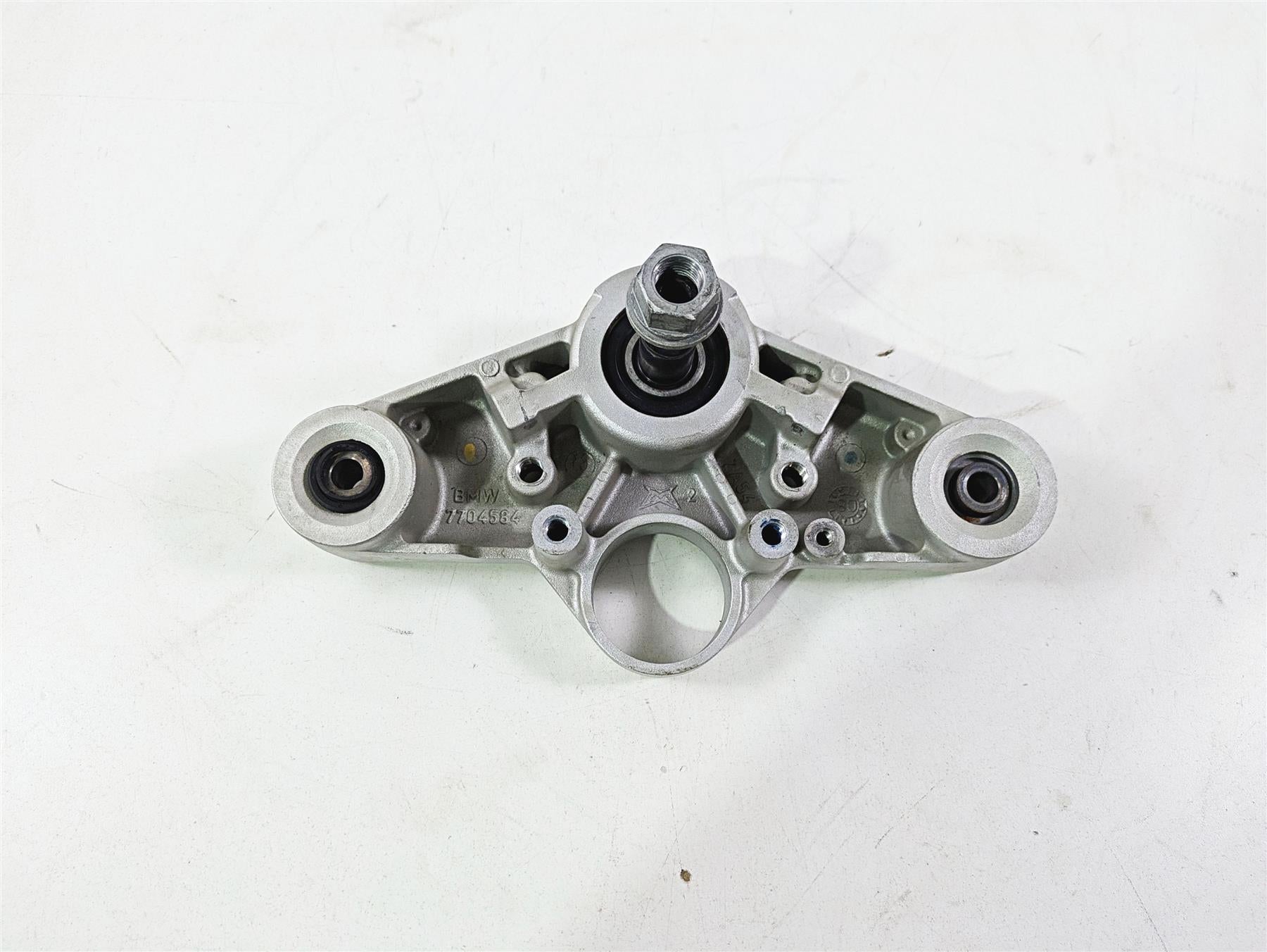 2009 BMW R1200GS K255 Adv Upper Triple Tree Steering Clamp 31427718170 {{ shop.shopifyCountryName }} - Mototech271