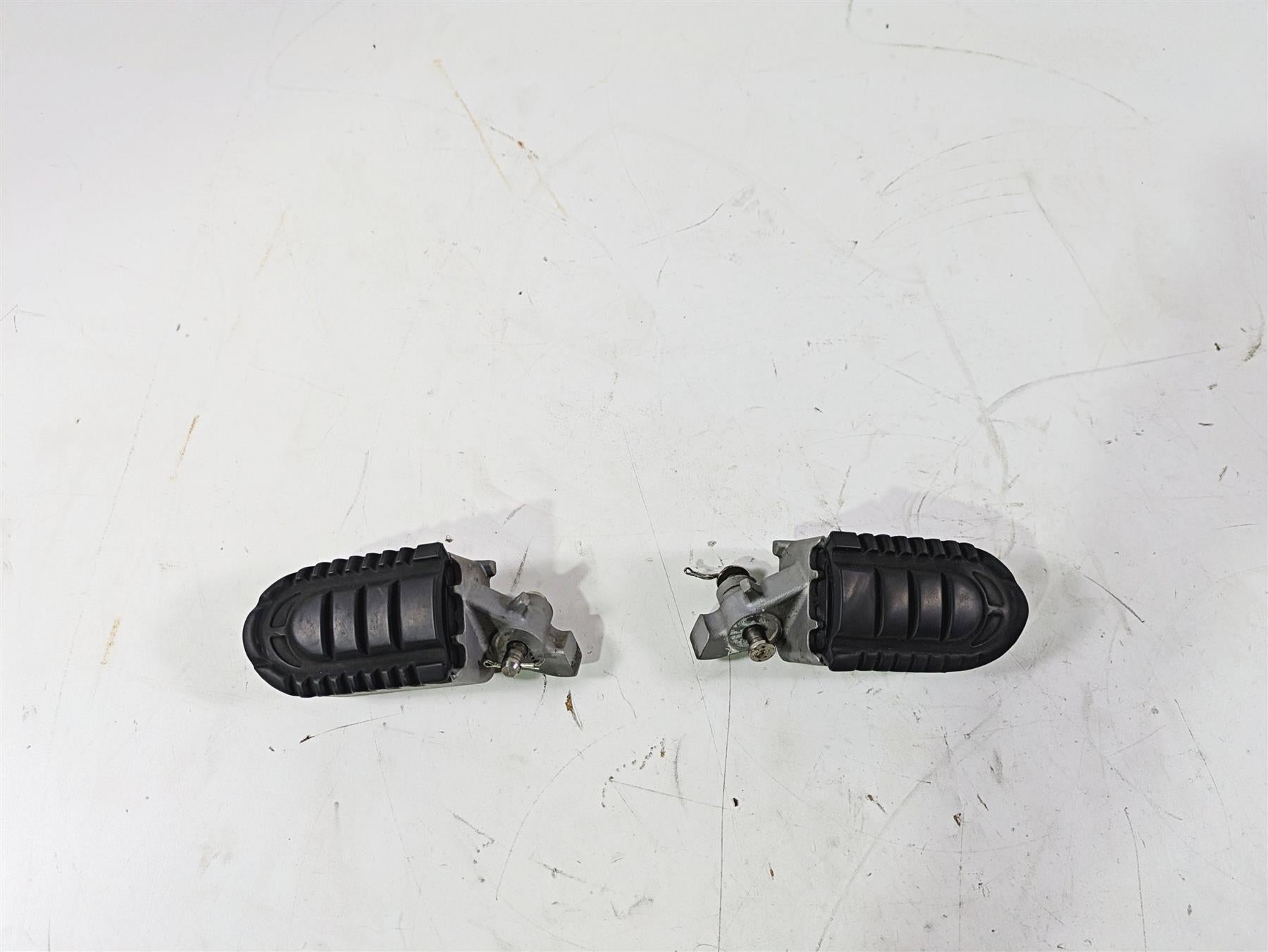 2017 BMW F800GS Adv K75 Front Footpeg Foot Peg Rest Set 77258533661 77258533662 {{ shop.shopifyCountryName }} - Mototech271