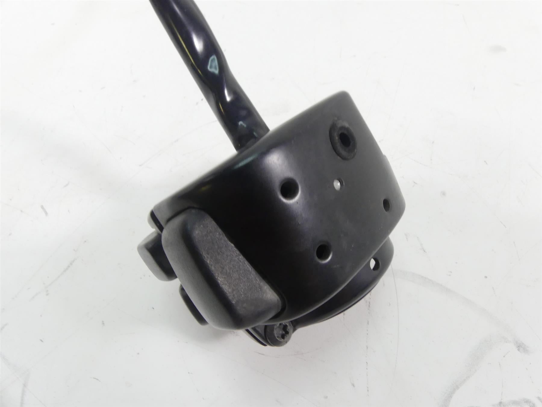 2013 Harley Davidson VRSCF Muscle Left Hand Light Control Switch 71682-06A {{ shop.shopifyCountryName }} - Mototech271