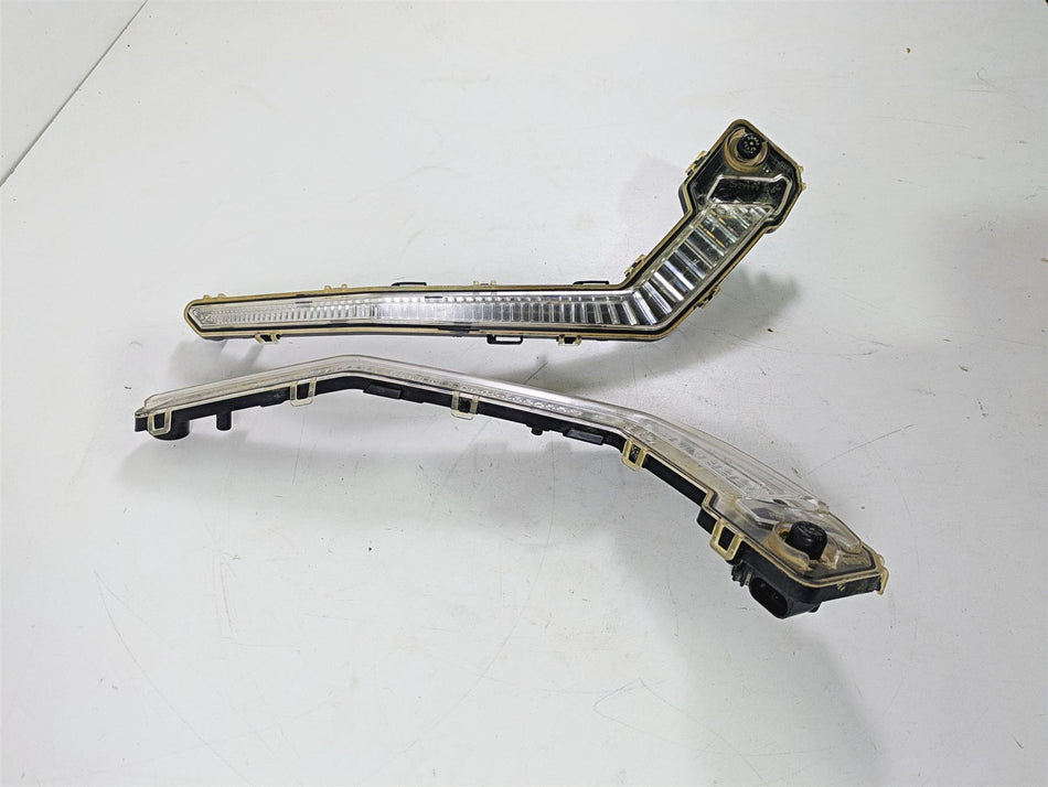 2020 Can Am Maverick X3 Turbo R STD Front Signature Running Light Set 710004994 {{ shop.shopifyCountryName }} - Mototech271