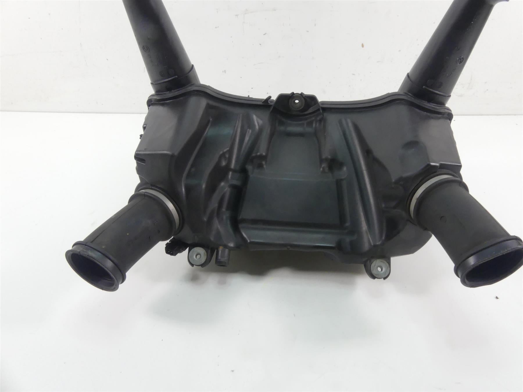 2019 BMW R1250GS K50 Air Cleaner Breather Filter Box & Tubes Set 13718567190 {{ shop.shopifyCountryName }} - Mototech271