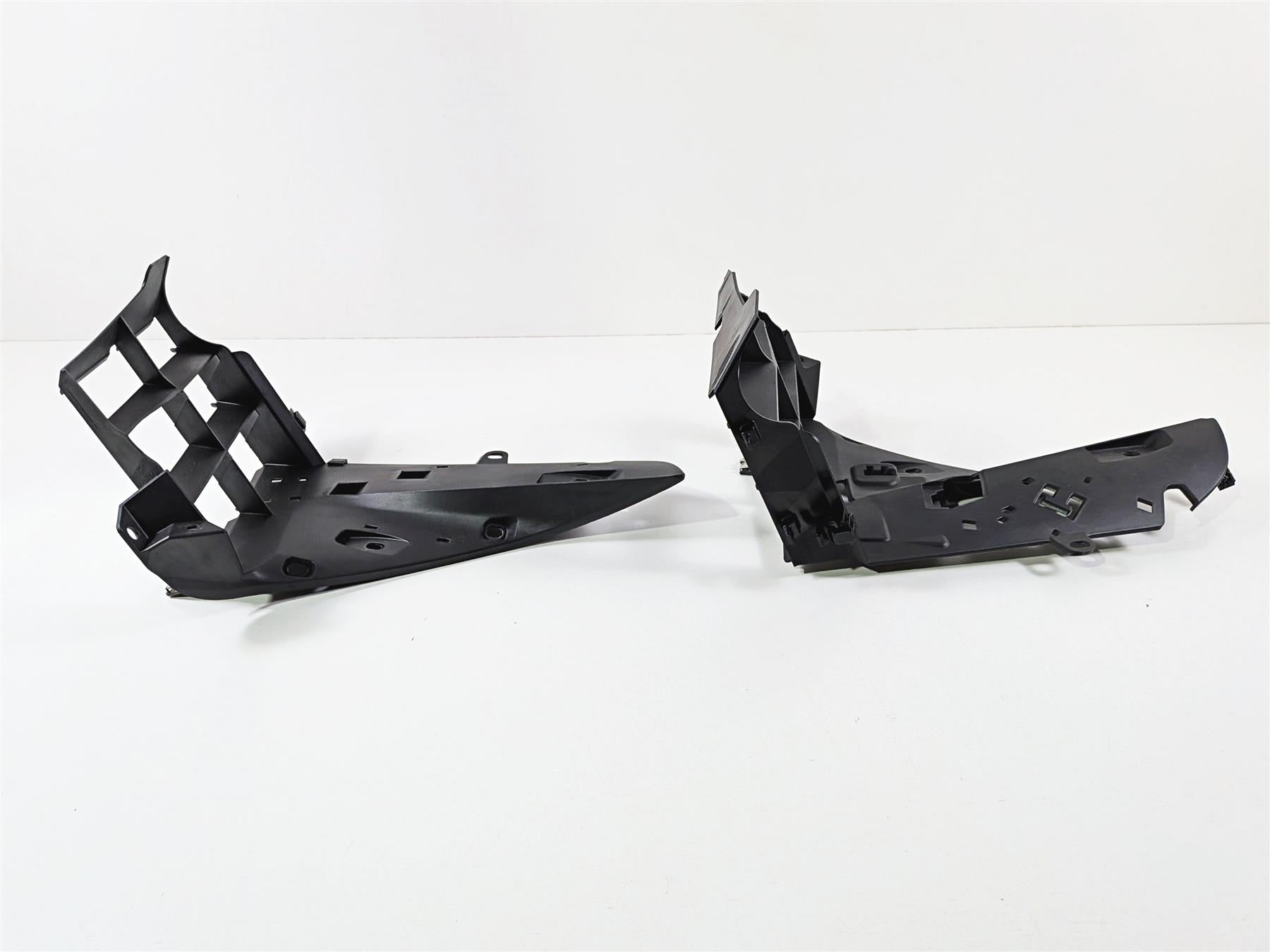 2023 BMW R1250RT RTP K52 Right Left Radiator Plastics Scoop Ram Set 46631541735 {{ shop.shopifyCountryName }} - Mototech271