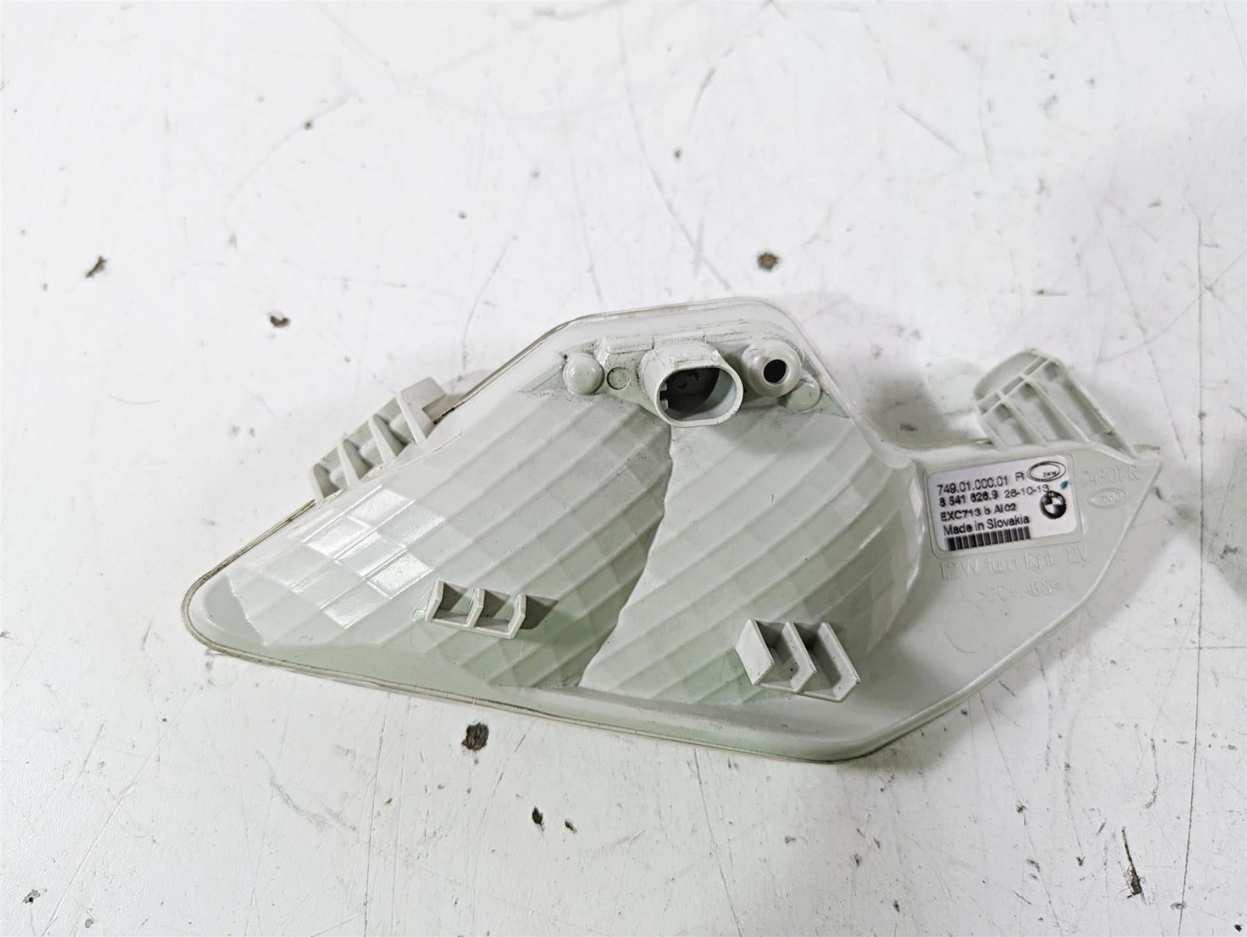 2014 BMW R1200 RT RTW K52 Front Blinker Turn Signal Set 63138541625 63138541626 {{ shop.shopifyCountryName }} - Mototech271