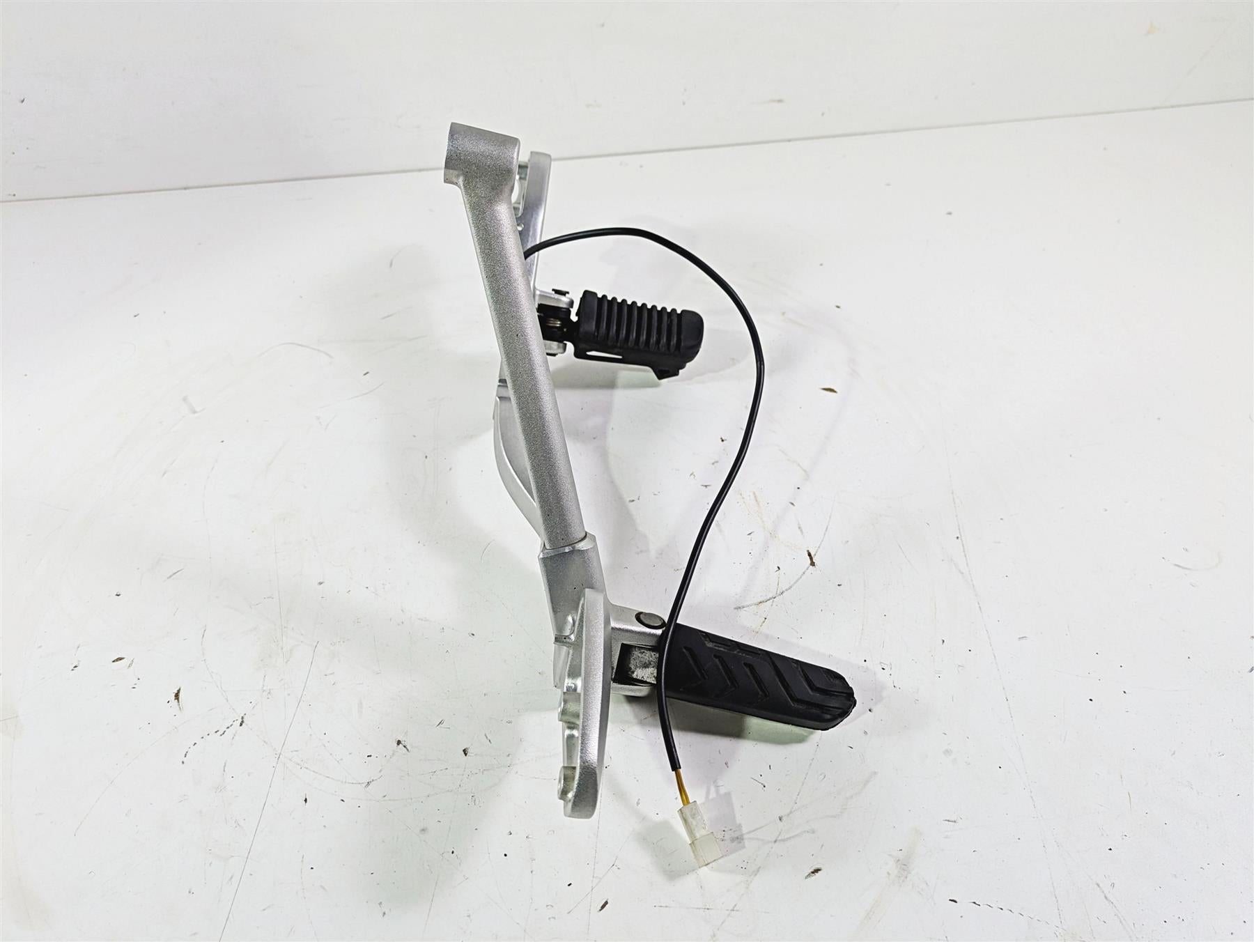 2016 Moto Guzzi Stelvio 1200 8V NTX Right Foot Peg Foot Rest + Mount Set 886987 {{ shop.shopifyCountryName }} - Mototech271