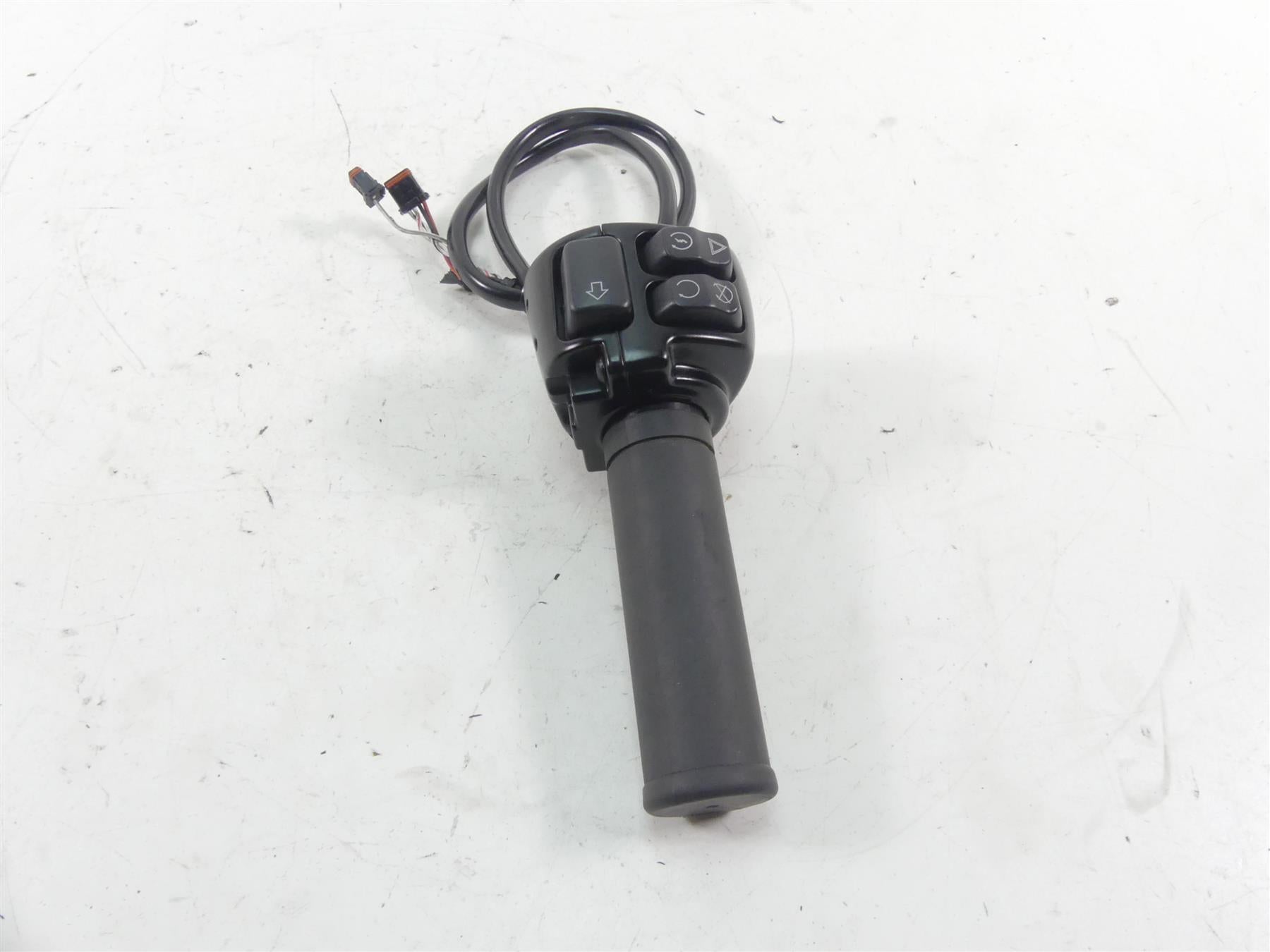 2018 Harley Softail FXBB Street Bob Right Hand Control Switch 71500462 {{ shop.shopifyCountryName }} - Mototech271