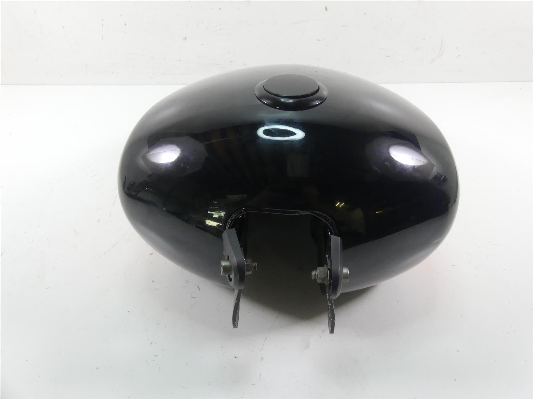2021 Harley Softail FXBBS Street Bob Fuel Gas Petrol Tank - Dented 61000673 {{ shop.shopifyCountryName }} - Mototech271