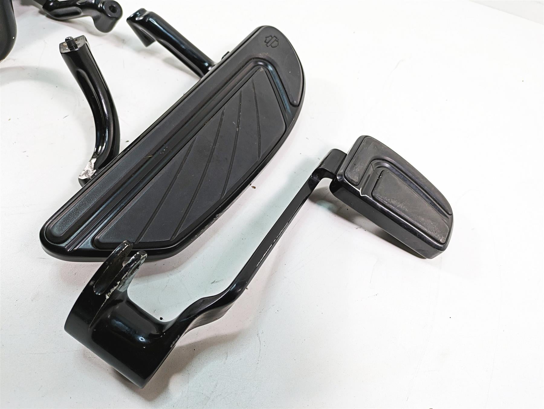 2018 Harley Touring FLHXSE CVO Street Glide Airflow Front Floor Board Set 50501265 {{ shop.shopifyCountryName }} - Mototech271