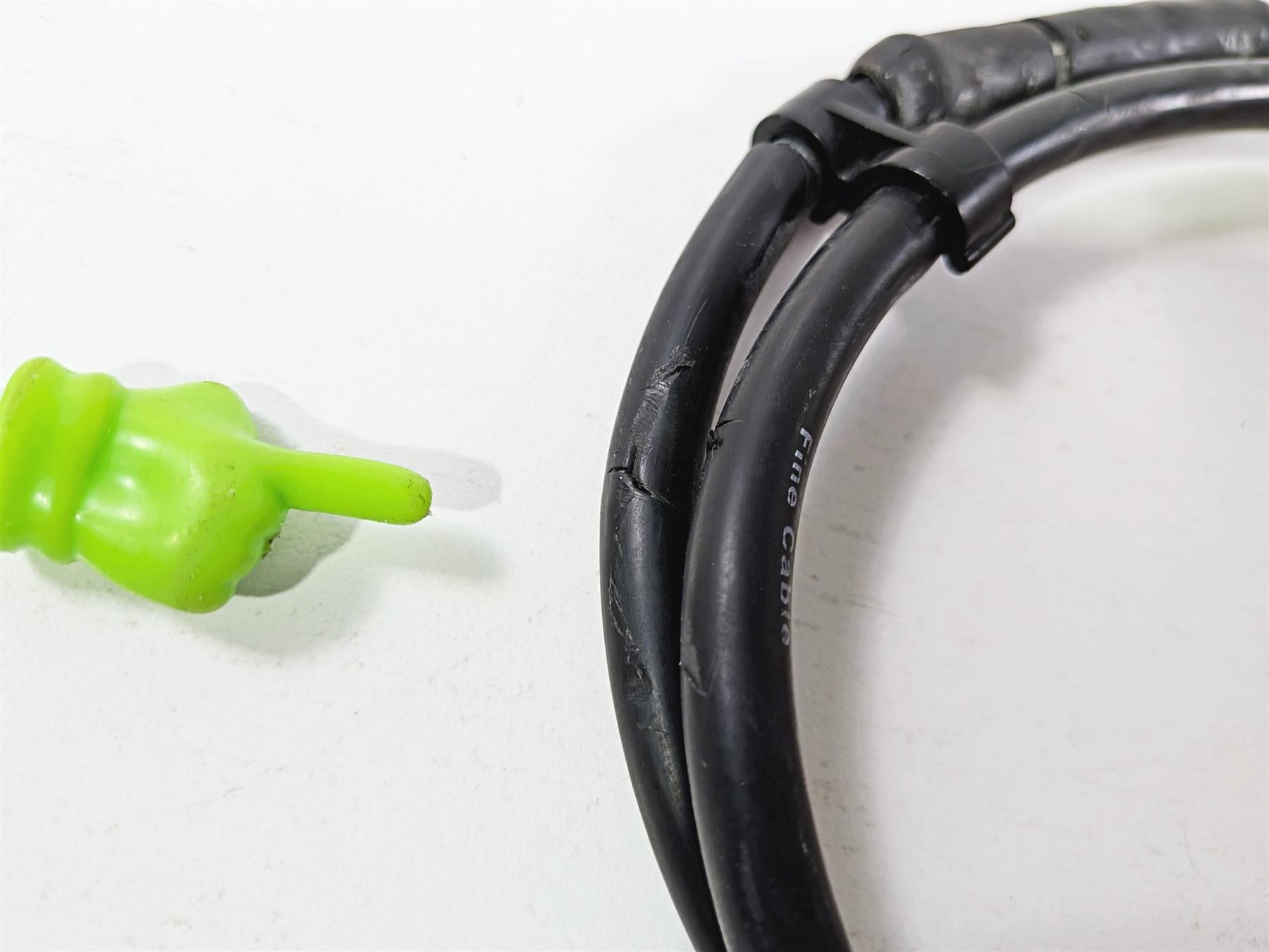 2008 Yamaha YZF R1 RN19 Right Hand Control Switch & Throttle Grip 4C8-83975-00 {{ shop.shopifyCountryName }} - Mototech271