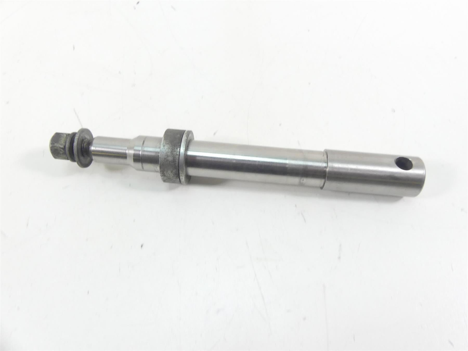 2005 Harley Dyna FXDLI Low Rider Front Axle Wheel Spindle 1