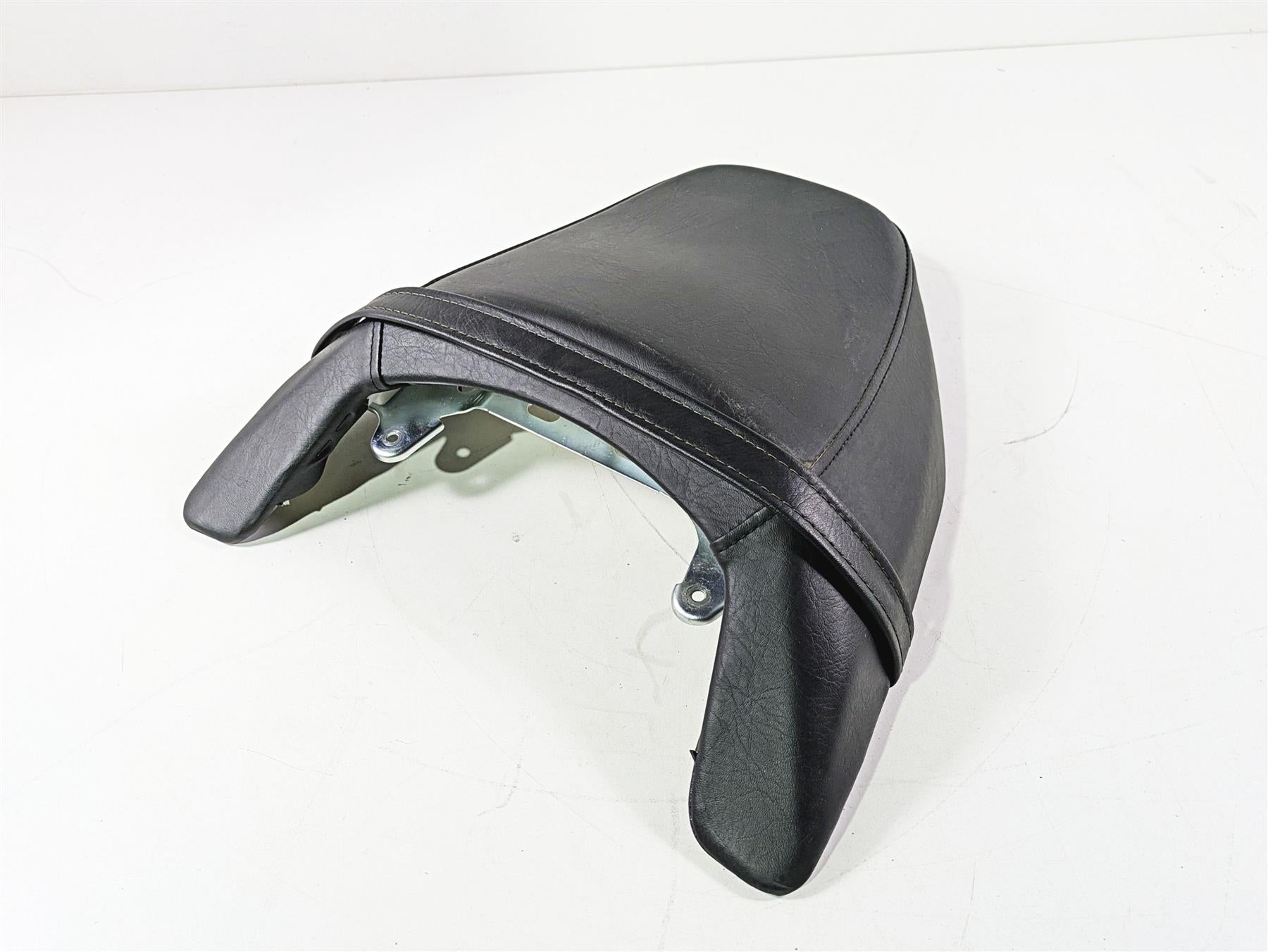 2016 Suzuki M109R VZR1800 Boulevard Rear Seat Saddle - Read 281322 45300-48G00 {{ shop.shopifyCountryName }} - Mototech271