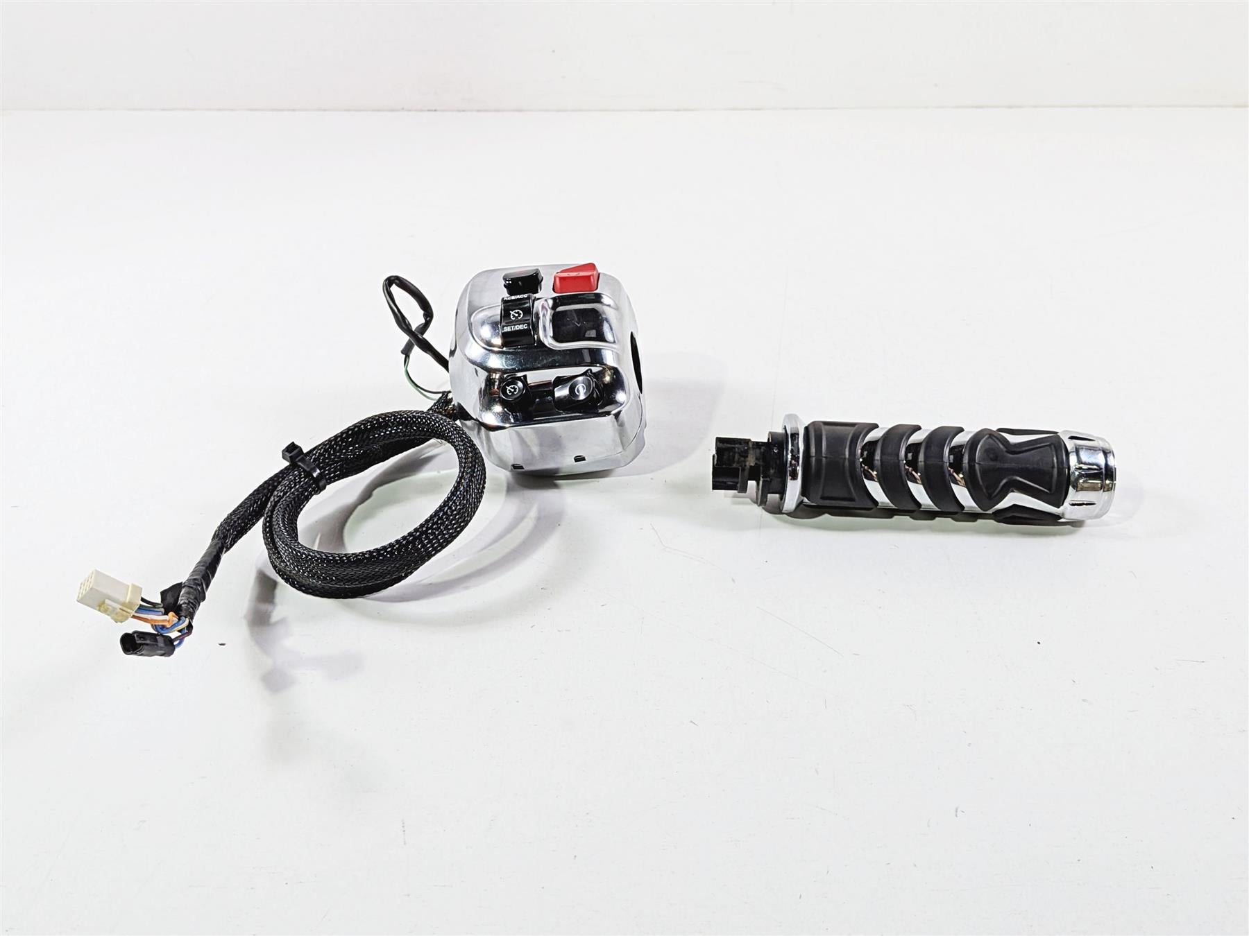 2015 Indian Chieftain Right Hand Chrome Start Stop Control Switch - Read 2413027-Mototech271