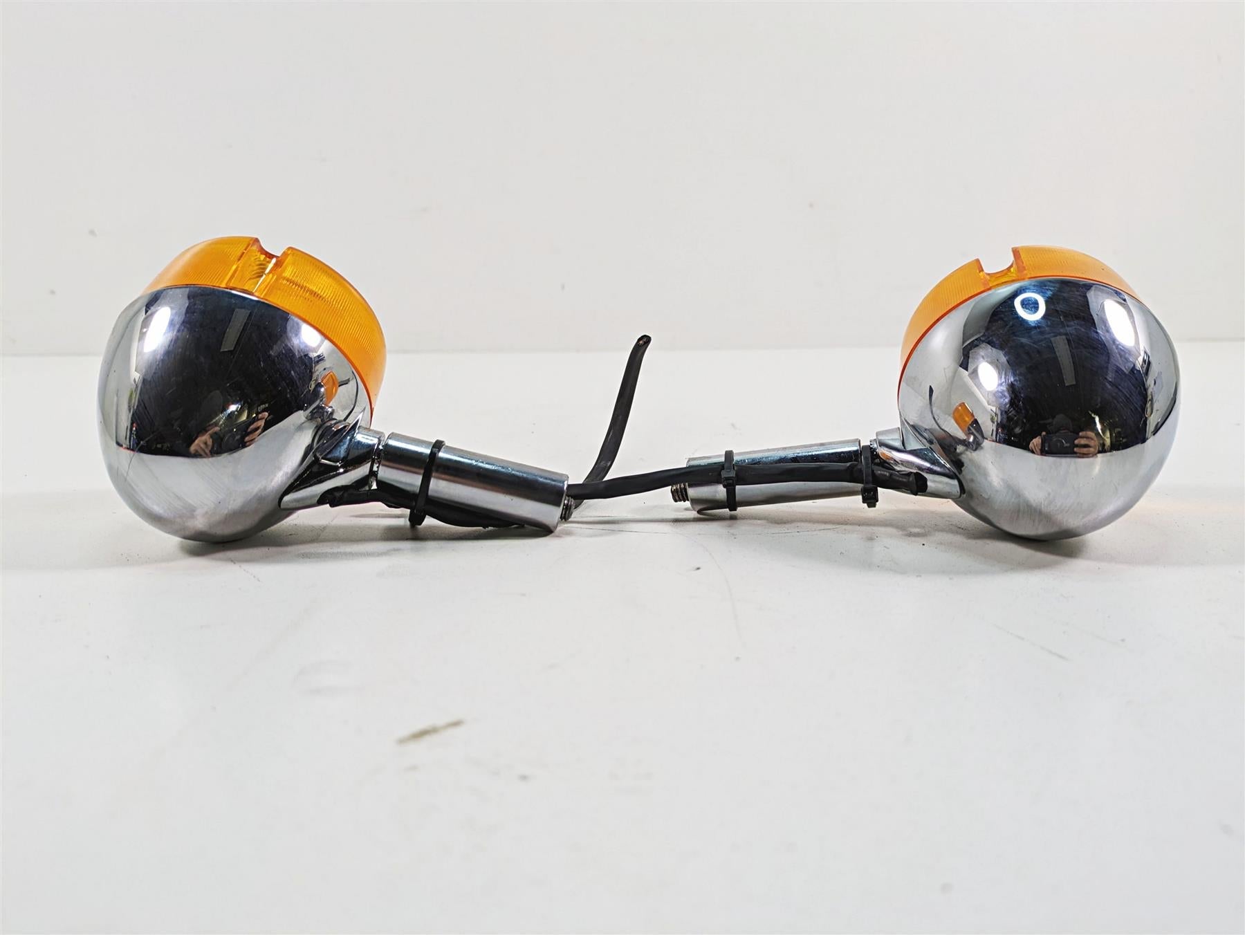1986 Harley Sportster XLH 883 Front Turn Signal Blinker Set -Read 68404-86 {{ shop.shopifyCountryName }} - Mototech271