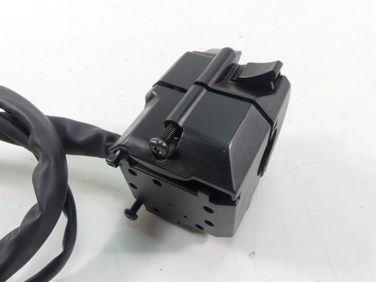 2017 Yamaha XT1200Z Super Tenere Left Hand Cruise Control Switch 2BS-83954-00-00 {{ shop.shopifyCountryName }} - Mototech271
