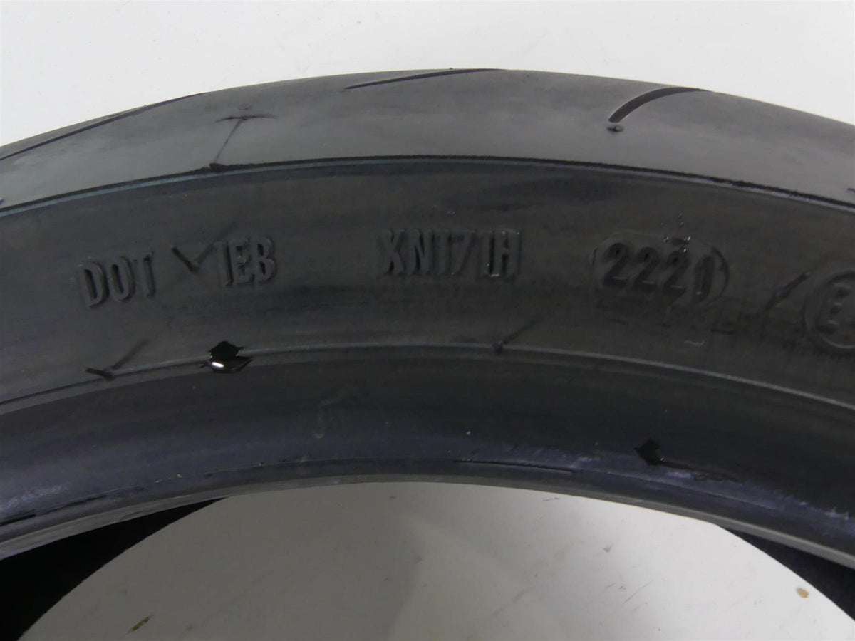 Used Rear Motorcycle Tire Metzeler Sportec M9RR 180/55R17 - 5417581 {{ shop.shopifyCountryName }} - Mototech271