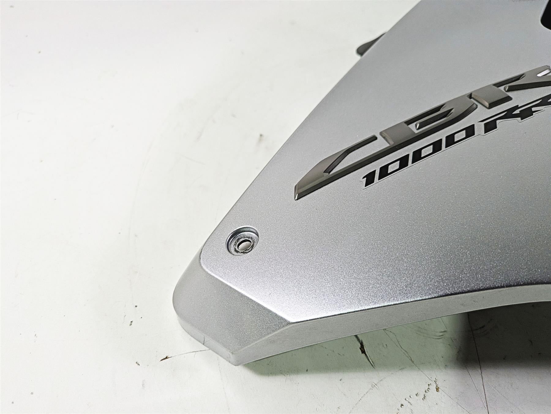 2008 Honda CBR1000RR SC59 Right Main Fairing Cover Cowl 64350-MFL-670 {{ shop.shopifyCountryName }} - Mototech271