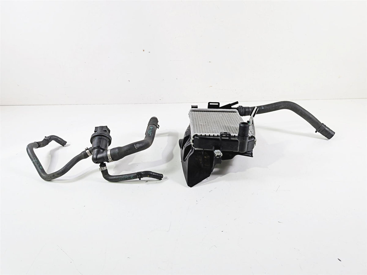 2016 BMW R1200 GS K50 Left Radiator + Thermostat & Cover 17118546408 {{ shop.shopifyCountryName }} - Mototech271