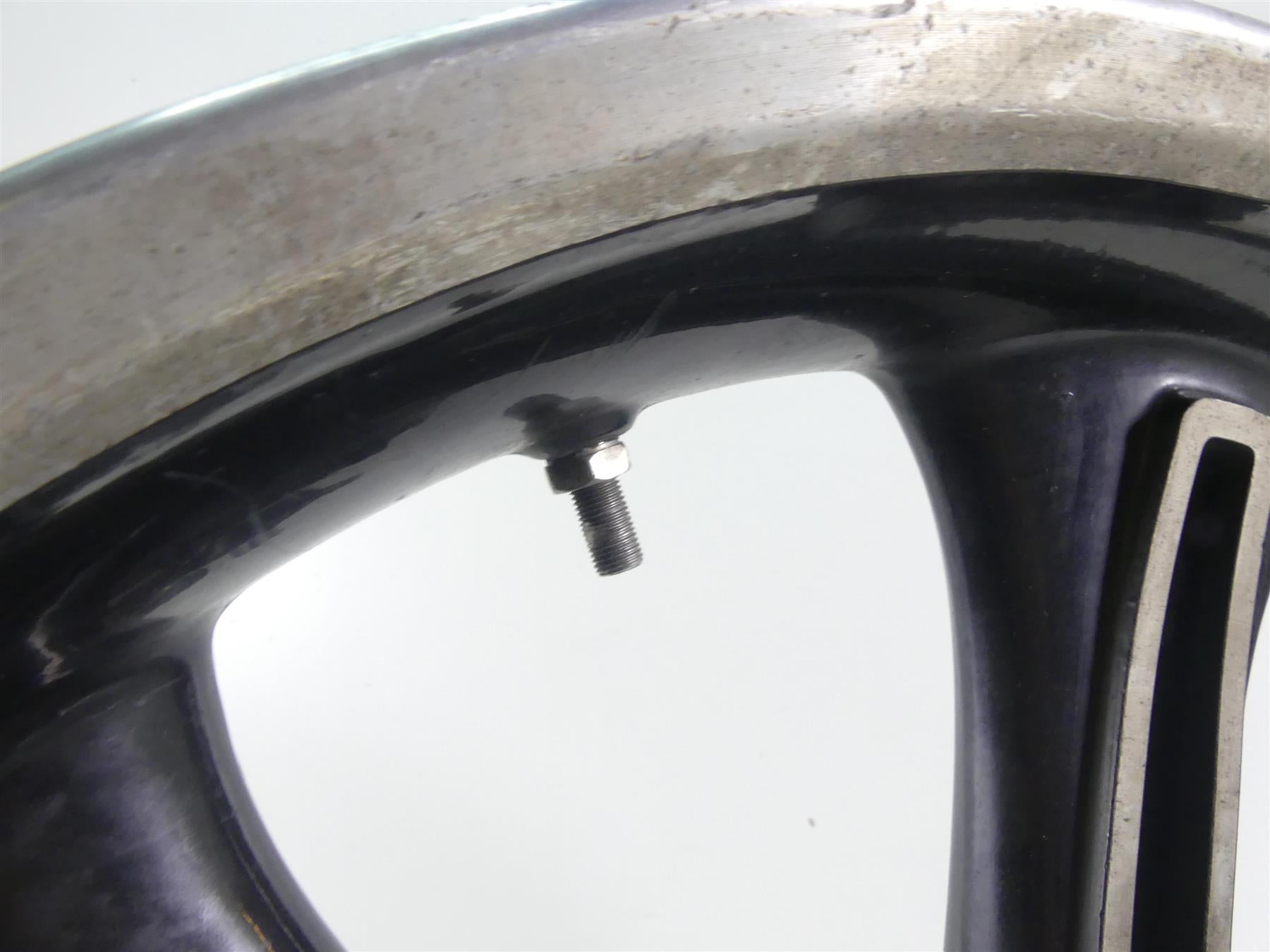2012 Victory Cross Country Front Cast Wheel Rim 18x3.5 - Read 1521383 {{ shop.shopifyCountryName }} - Mototech271