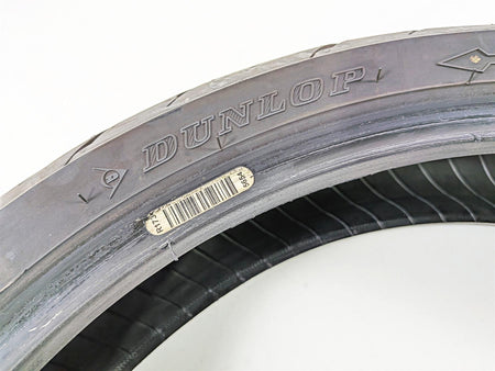Used Front Front Dunlop Sportmax GPR-300 110/70R17 Tire HJDD7R4N9F {{ shop.shopifyCountryName }} - Mototech271