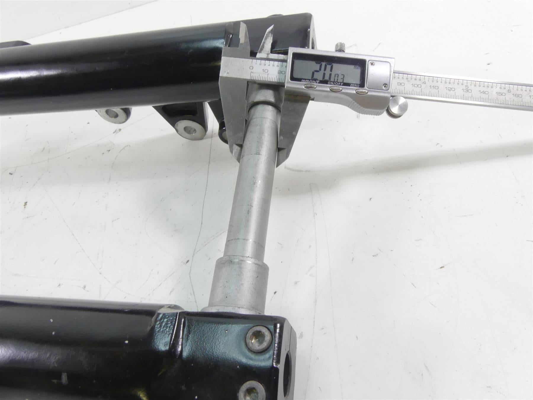2016 Moto Guzzi V7 II Special 750 Straight Front Forks Triple Tree Set 2B001427 {{ shop.shopifyCountryName }} - Mototech271