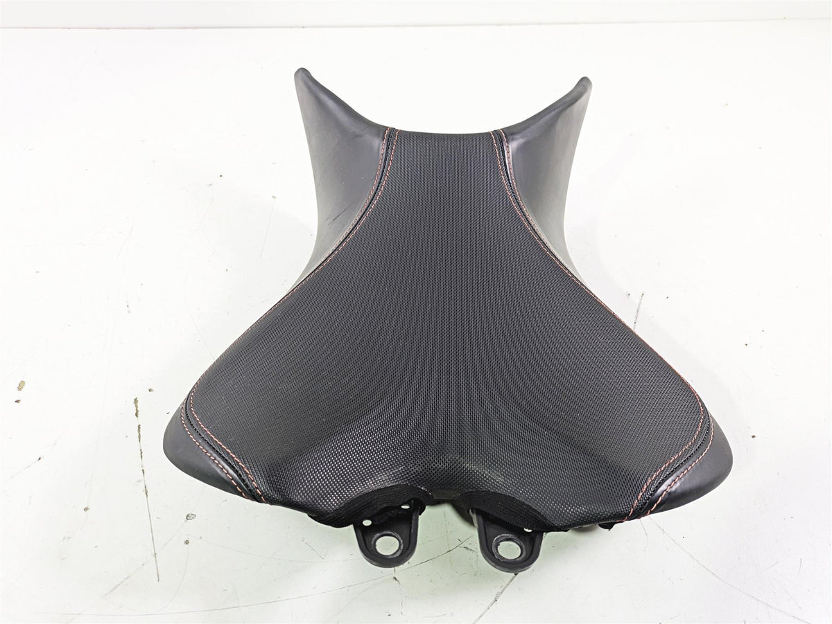 2019 Triumph Speed Triple RS 1050 Front Seat Saddle Comfort READ T2307334 {{ shop.shopifyCountryName }} - Mototech271