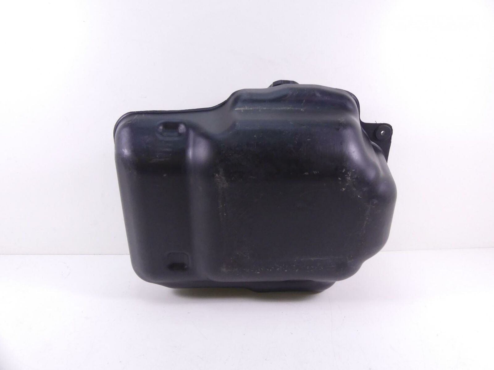2016 Yamaha YXZ1000R EPS Fuel Gas Petrol Tank Reservoir 2HC-F4110-00-00 {{ shop.shopifyCountryName }} - Mototech271