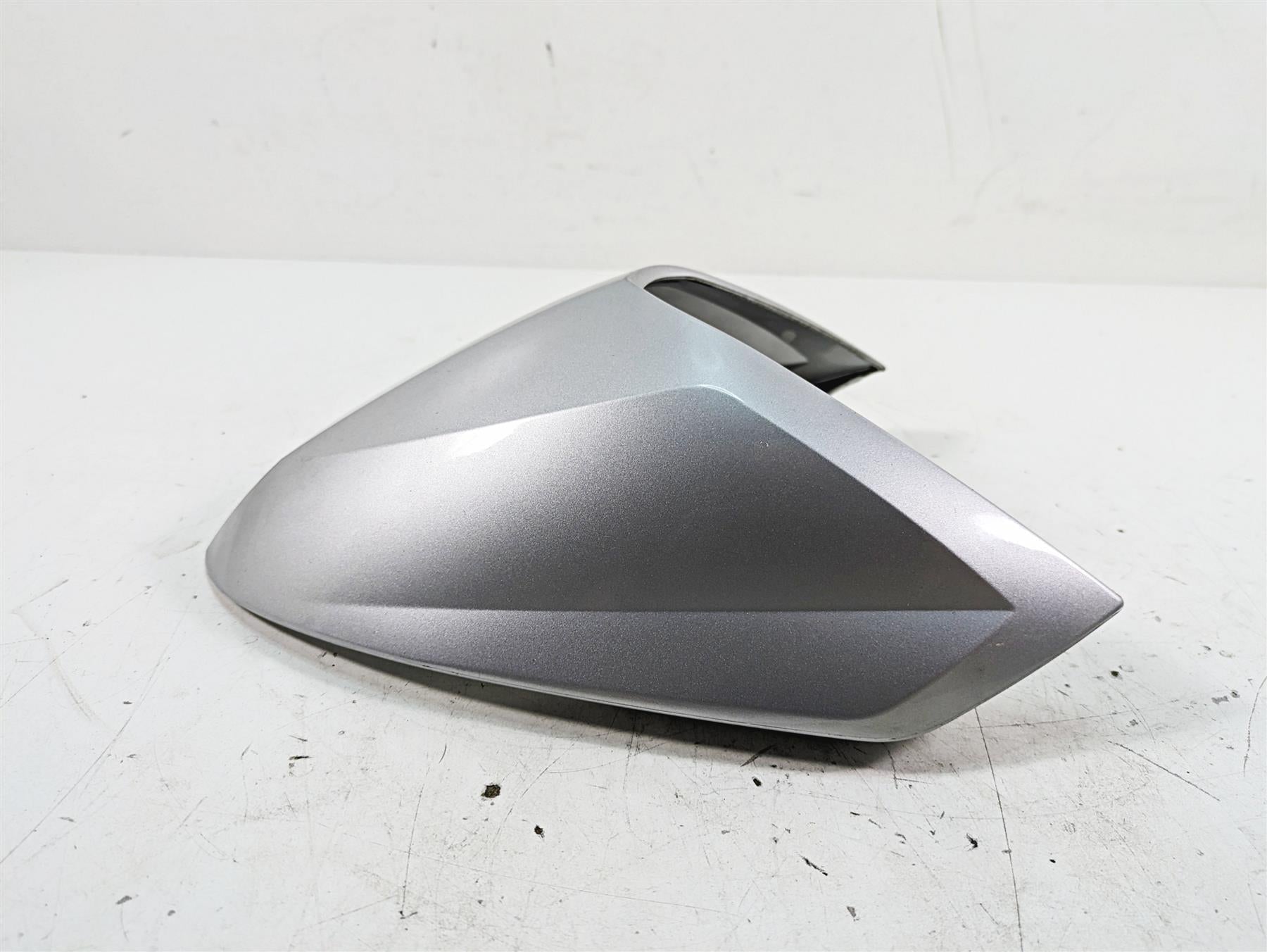 2007 BMW R1200RT K26 Front Fender Cap Cover Fairing Titan Silver 46617682904 {{ shop.shopifyCountryName }} - Mototech271