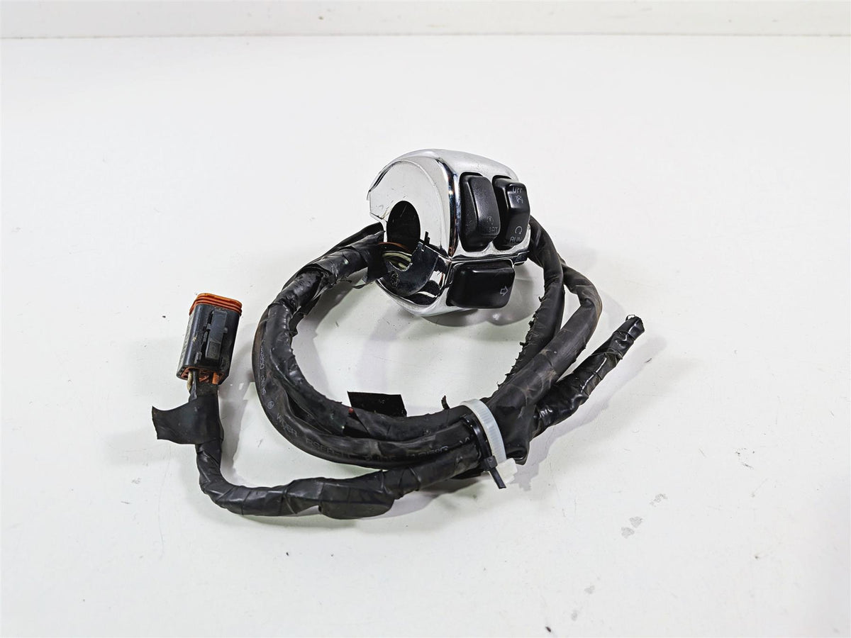 2001 Harley FLHRCI Road King Right Hand Control Switch - Read 71684-06A {{ shop.shopifyCountryName }} - Mototech271
