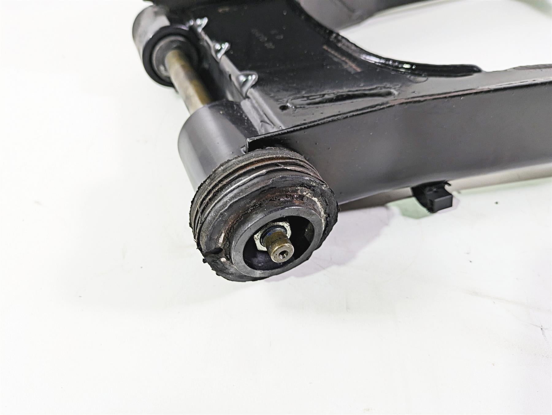 2005 Harley Touring FLHRI Road King Rear Swingarm Swing Arm 1" 47549-02A {{ shop.shopifyCountryName }} - Mototech271