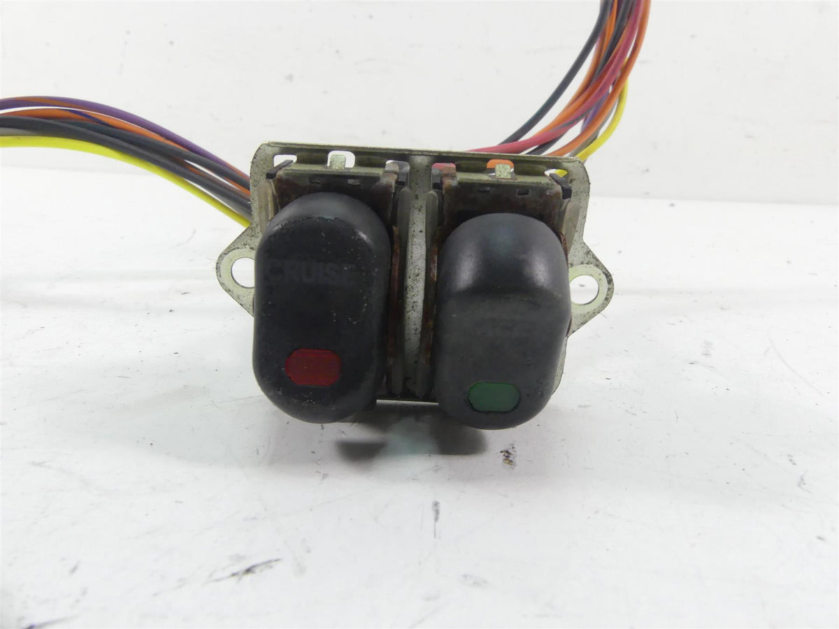 2013 Harley Touring FLHTK Electra Glide Auxiliary Switch Set 70271-98 {{ shop.shopifyCountryName }} - Mototech271