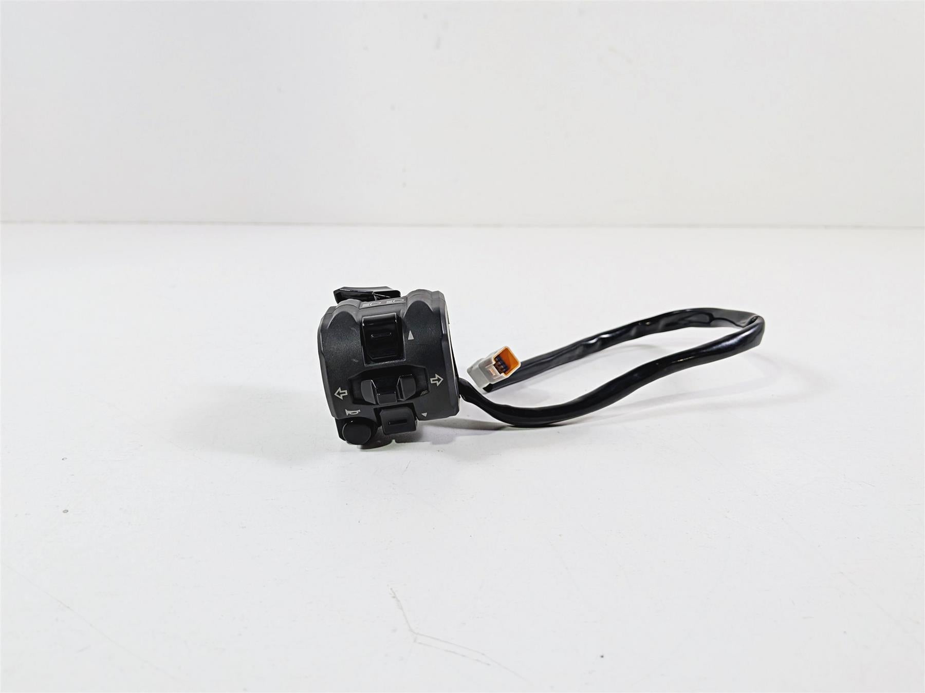 2011 Ducati Streetfighter 1098 S Left Hand Light Control Switch 65110112C {{ shop.shopifyCountryName }} - Mototech271