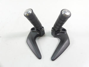 2007 Yamaha XVS1300 V-Star Rear Passenger Foot Peg Footpeg Set 3D8-27430-00-00