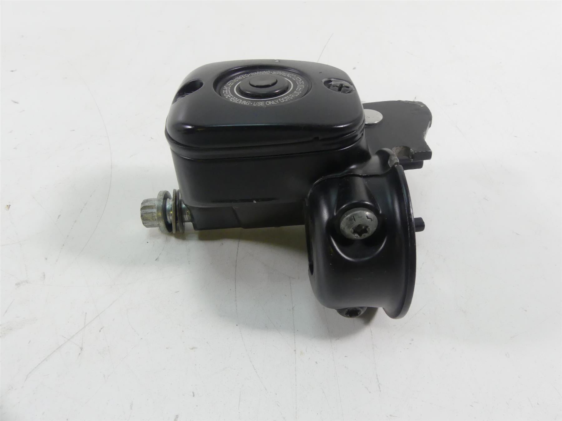 2005 Harley FXDWGI Dyna Wide Glide Front Brake Master Cylinder 9/16" 45019-96F {{ shop.shopifyCountryName }} - Mototech271