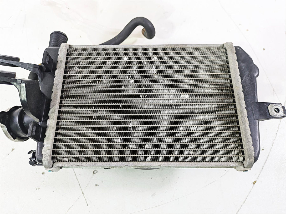 2015 BMW R1200GS Adv K51 Right Radiator Fan Reservoir & Cover 17118546416 {{ shop.shopifyCountryName }} - Mototech271