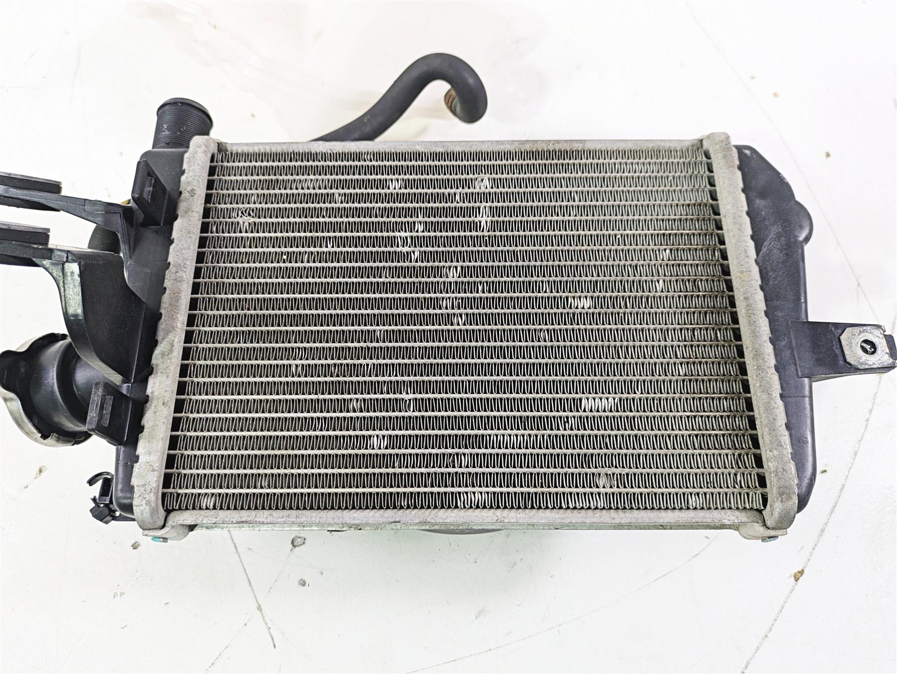 2015 BMW R1200GS Adv K51 Right Radiator Fan Reservoir & Cover 17118546416 {{ shop.shopifyCountryName }} - Mototech271