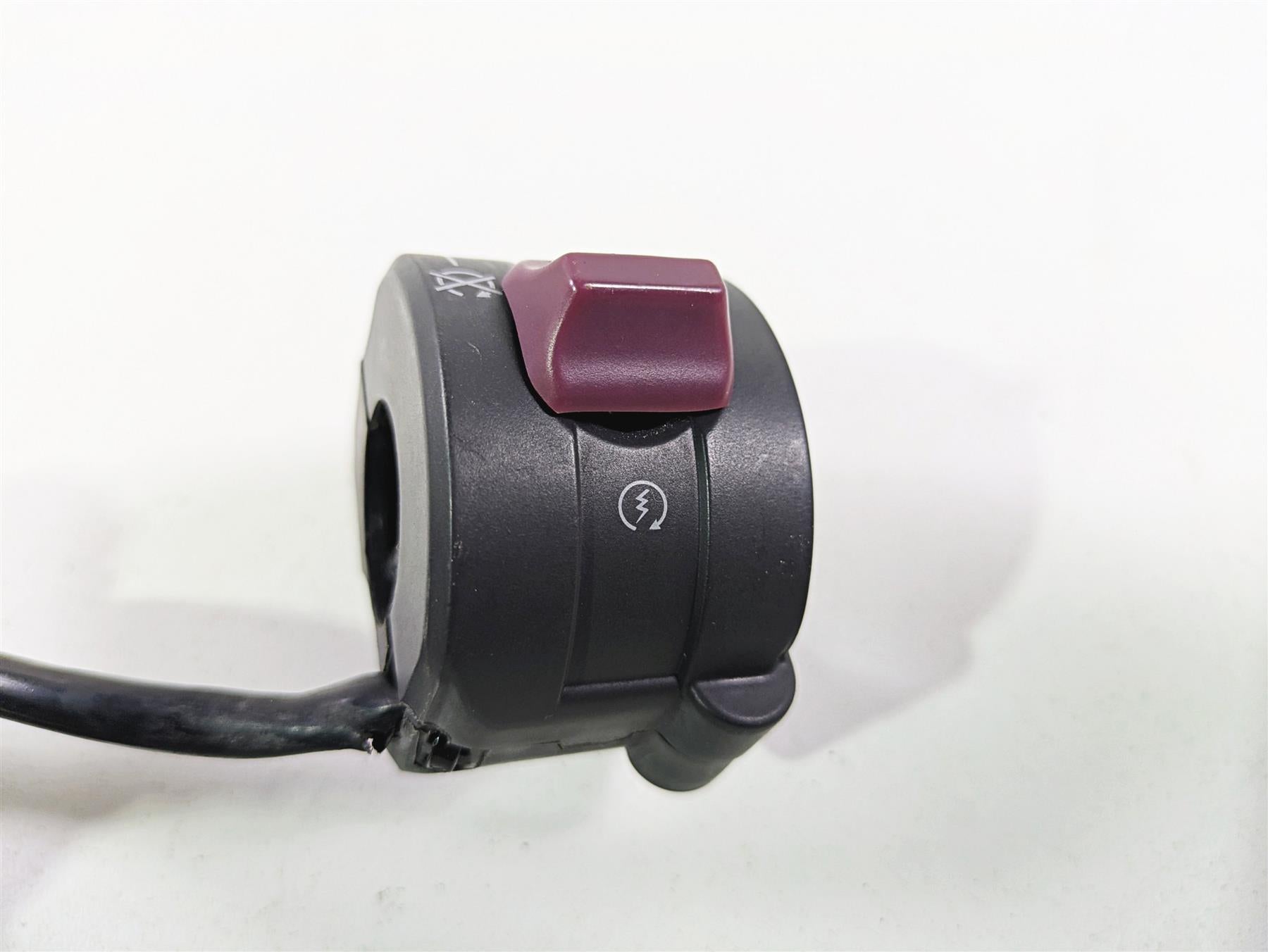 2018 Ducati Scrambler Desert Sled 800 Right Hand Control Switch 65010172B {{ shop.shopifyCountryName }} - Mototech271