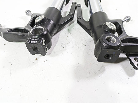 2023 Triumph Street Triple 765 RS Straight Showa Front Fork Leg Set 2k T2041654 {{ shop.shopifyCountryName }} - Mototech271