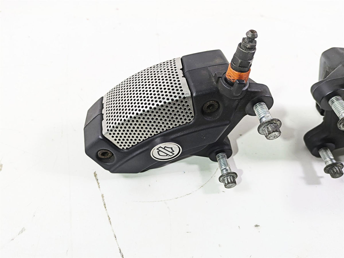 2008 Harley Touring FLHTP Electra Glide Brembo Front Brake Caliper Set 43027-08 {{ shop.shopifyCountryName }} - Mototech271