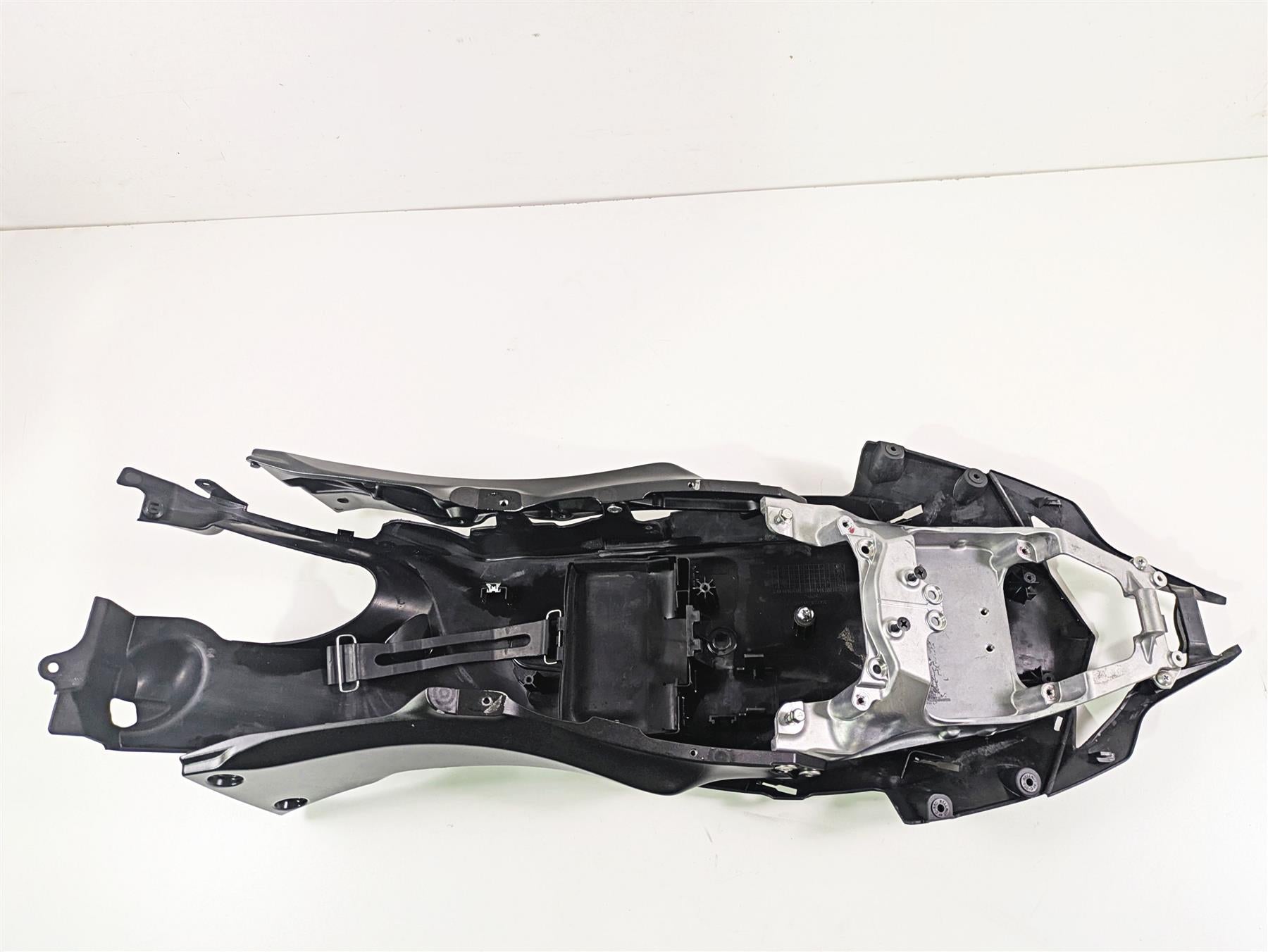 2016 Kawasaki ZX10R Ninja Rear Subframe & Inner Fender 32160-0801 32160-0885 {{ shop.shopifyCountryName }} - Mototech271